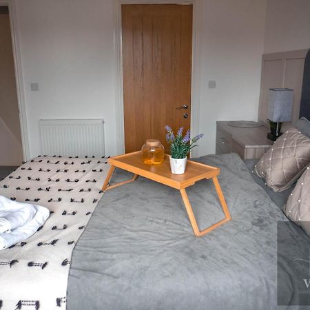 Apartamento 1 Bed House , Free Wifi,Free Parking,Leasure,Business Swansea Exterior foto