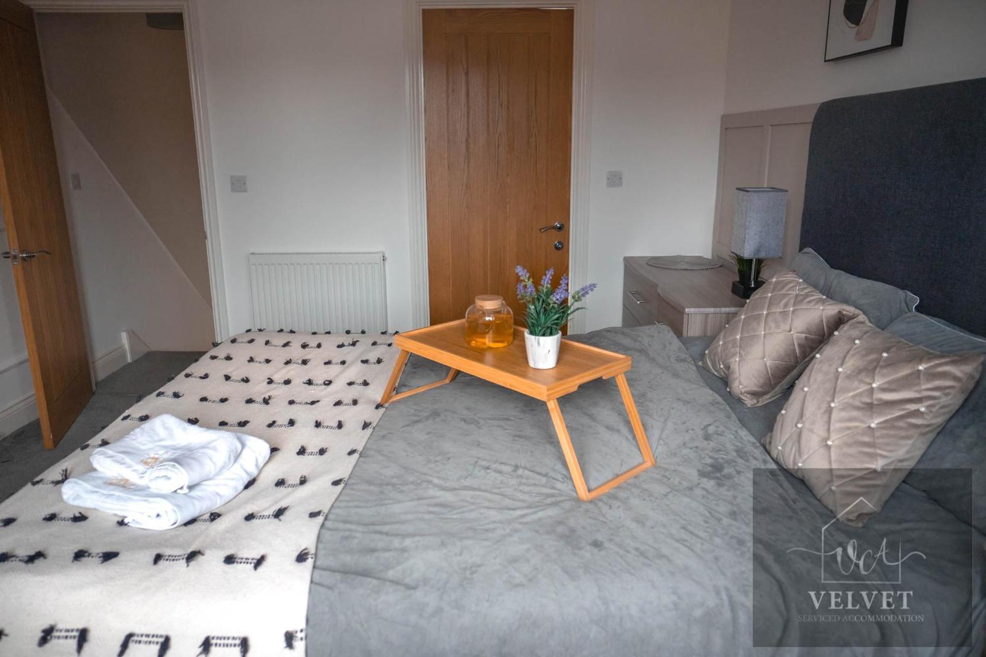 Apartamento 1 Bed House , Free Wifi,Free Parking,Leasure,Business Swansea Exterior foto