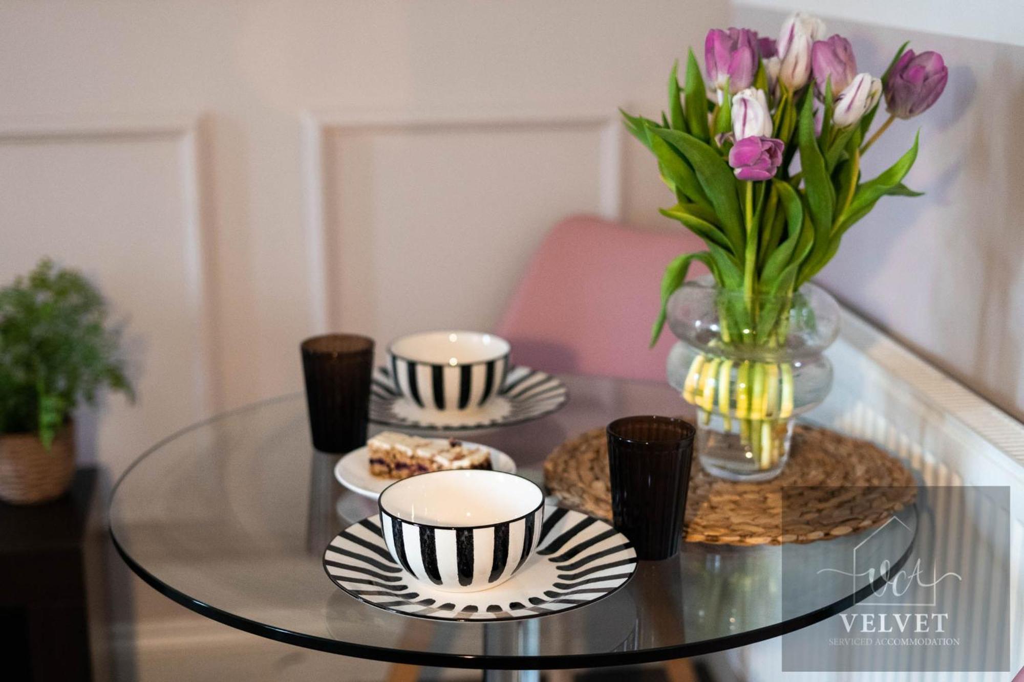 Apartamento 1 Bed House , Free Wifi,Free Parking,Leasure,Business Swansea Exterior foto